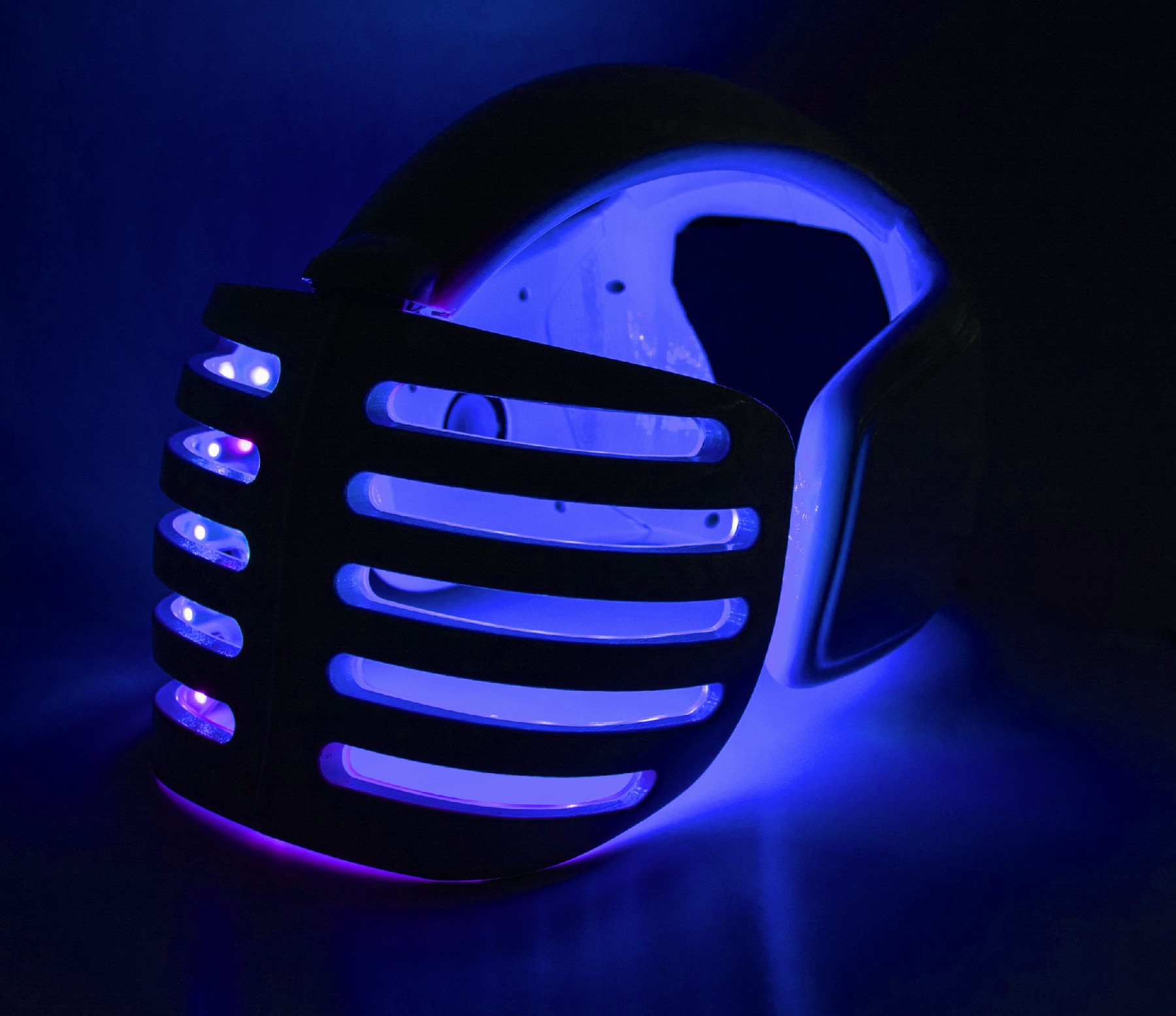 FM5 Sensory helmet, blue light mode, side view